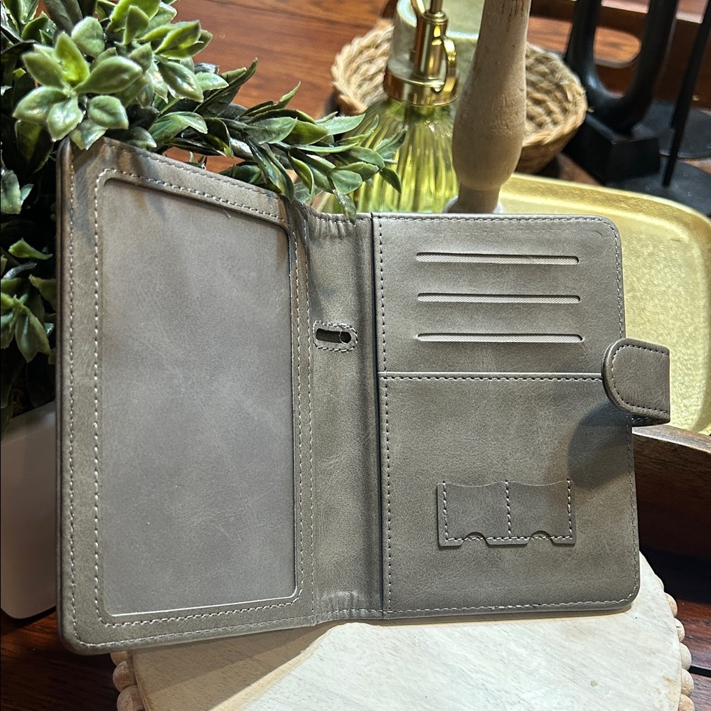 Gray United States of America Passport Holder - Picture 2 of 5
